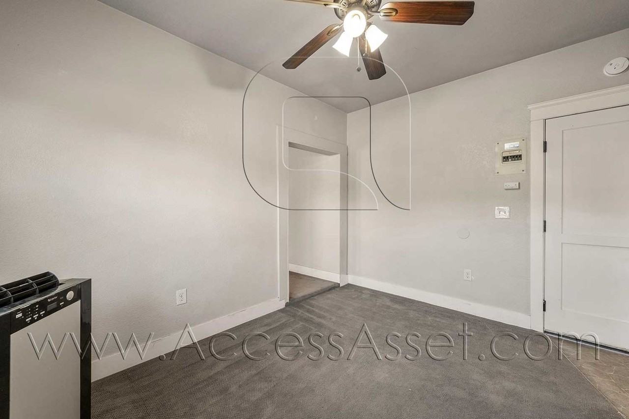 226 E Peck St #12 - Photo 4 of 22