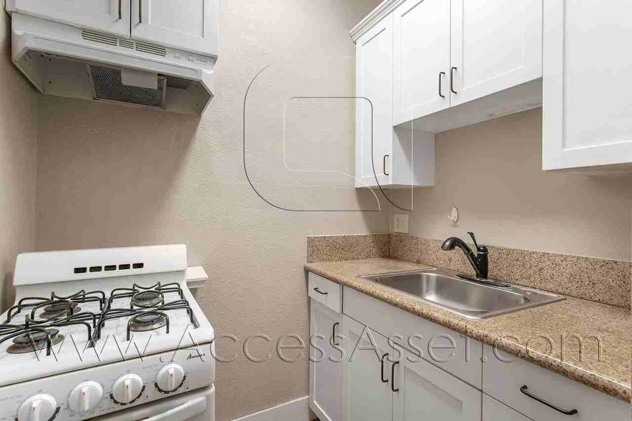 226 E Peck St #12 - Photo 7 of 22