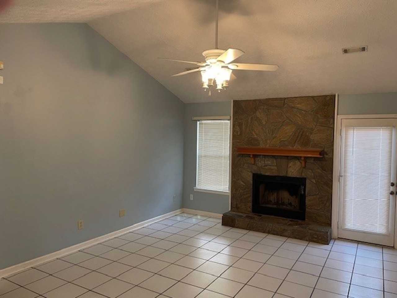 290 Monmouth Dr - Photo 5 of 13