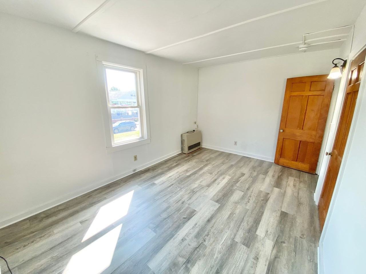 299 E Allen St #C - Photo 7 of 9