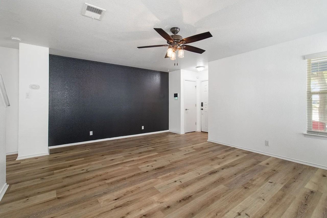 2219 Boxer Palm - Photo 4 of 18