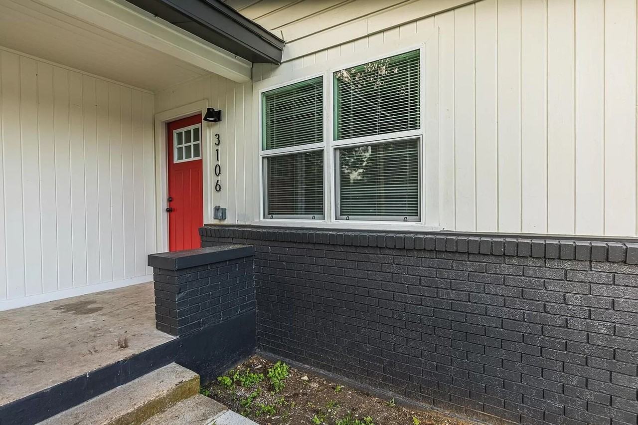 Cross Circle Duplexes - Photo 3 of 13