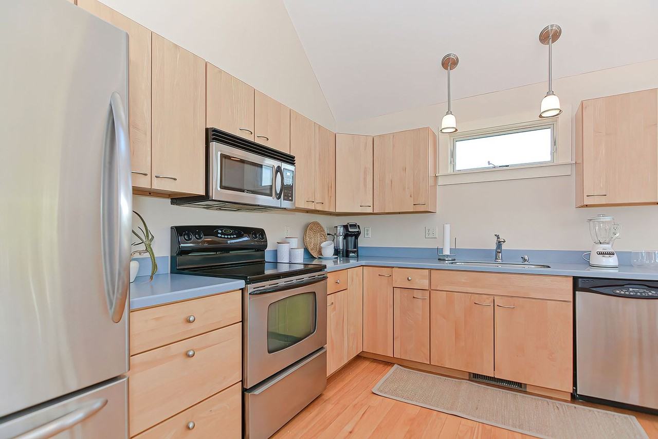 4 Bryn Mawr Way - Photo 7 of 32