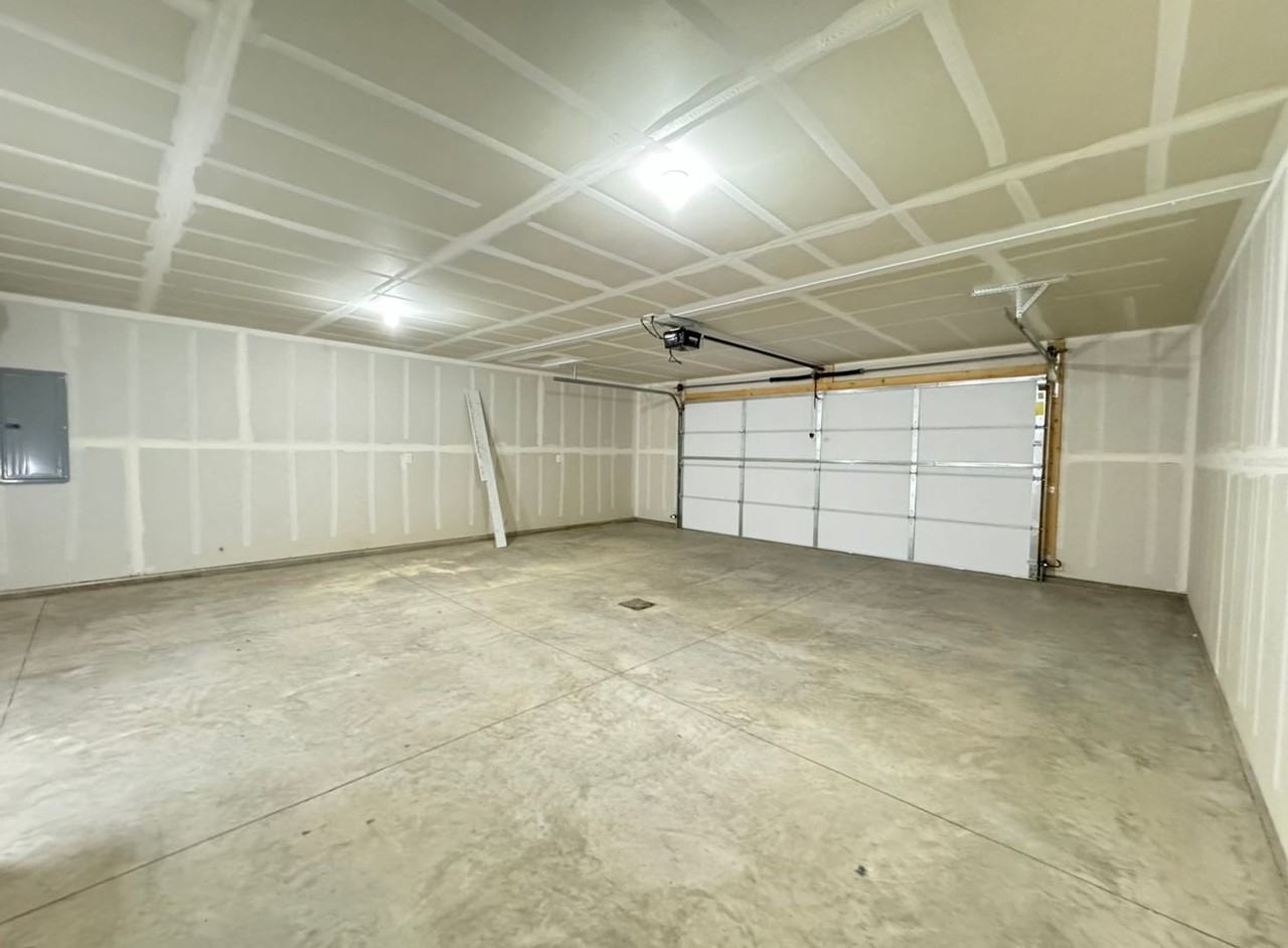 110 Marshall Loop - Photo 3 of 9