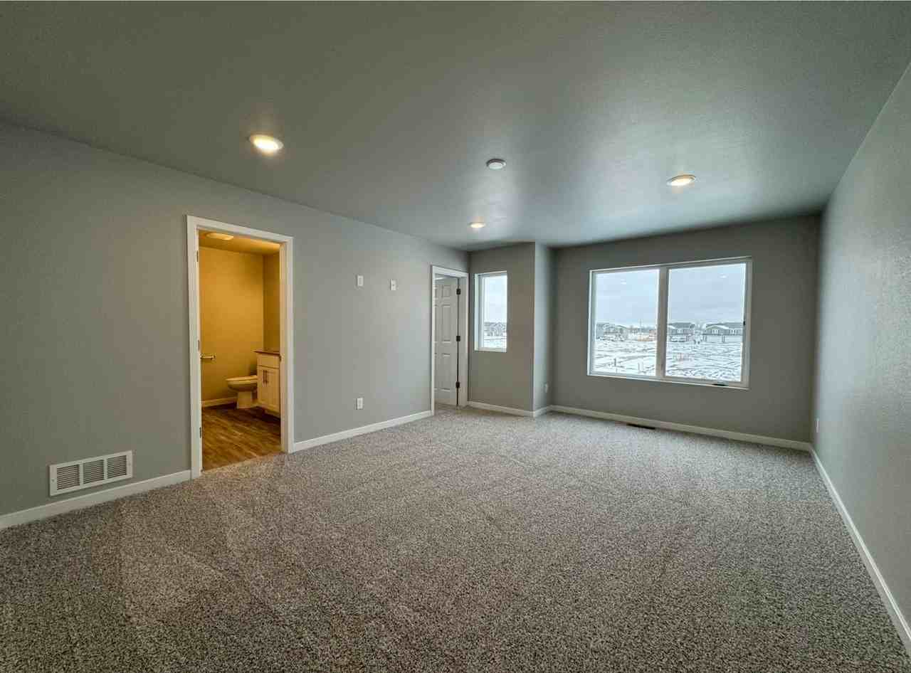 110 Marshall Loop - Photo 5 of 9