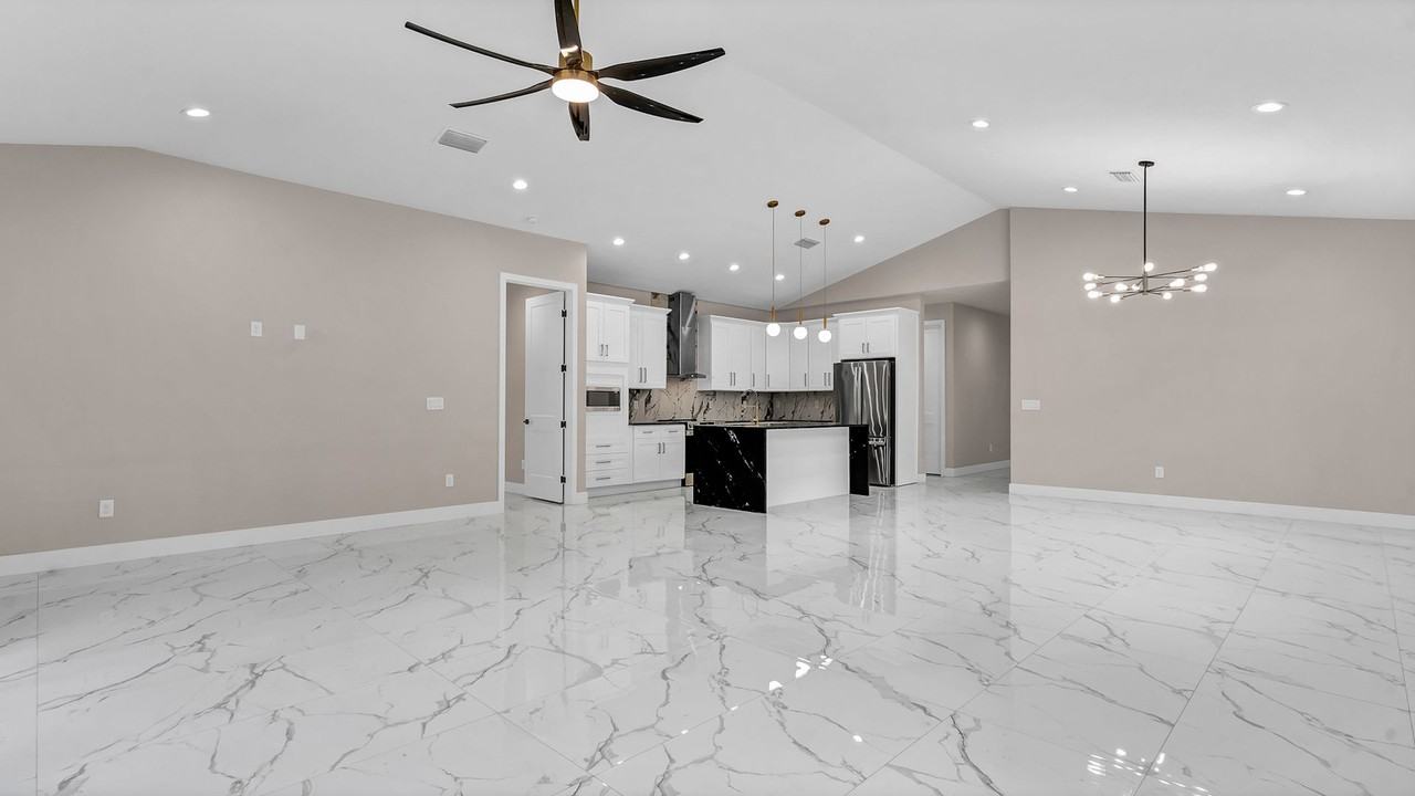 2835 60th Ave N - Photo 6 of 34