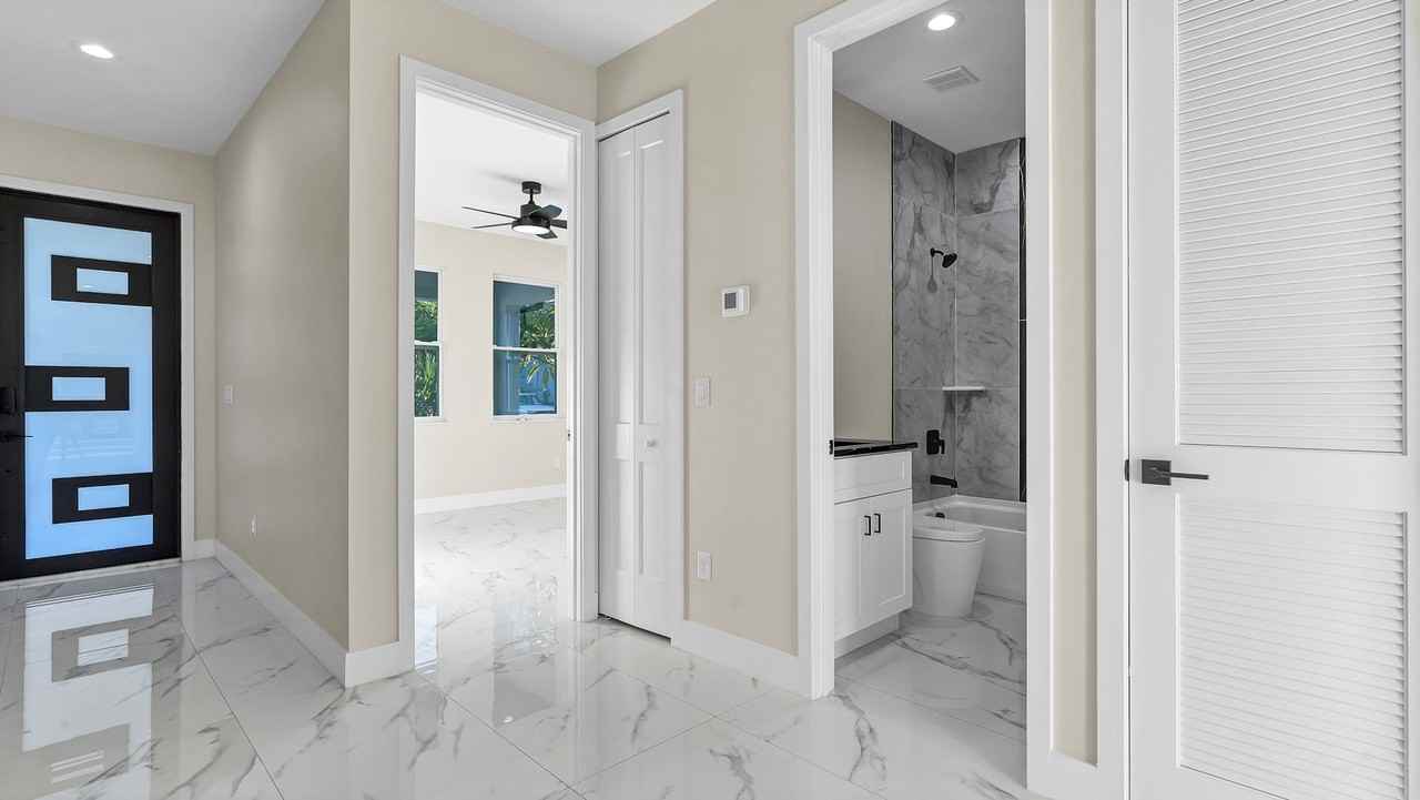 2839 60th Ave N - Photo 4 of 36