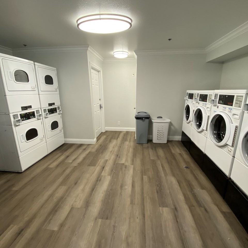 Georgia Regency Senior Apartments - Photo 2 of 14