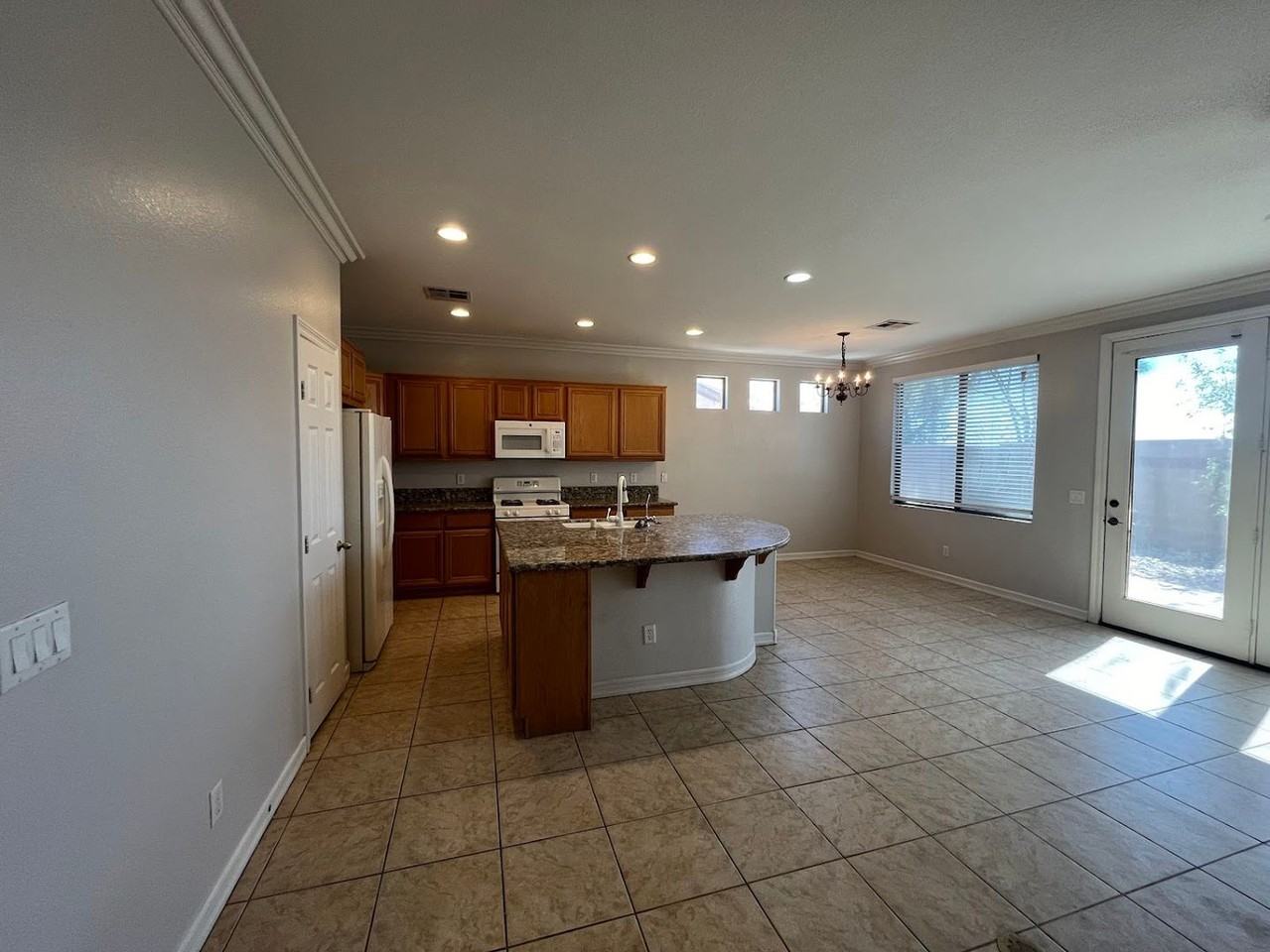 7521 Port Orchard Ave - Photo 4 of 36