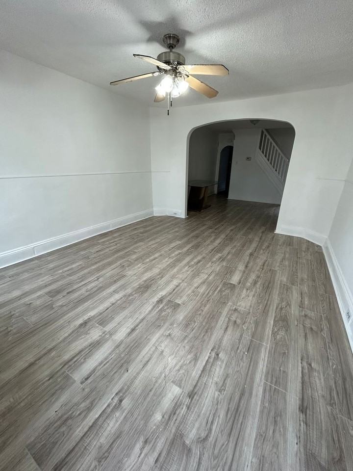 39 Adeline St - Photo 2 of 10