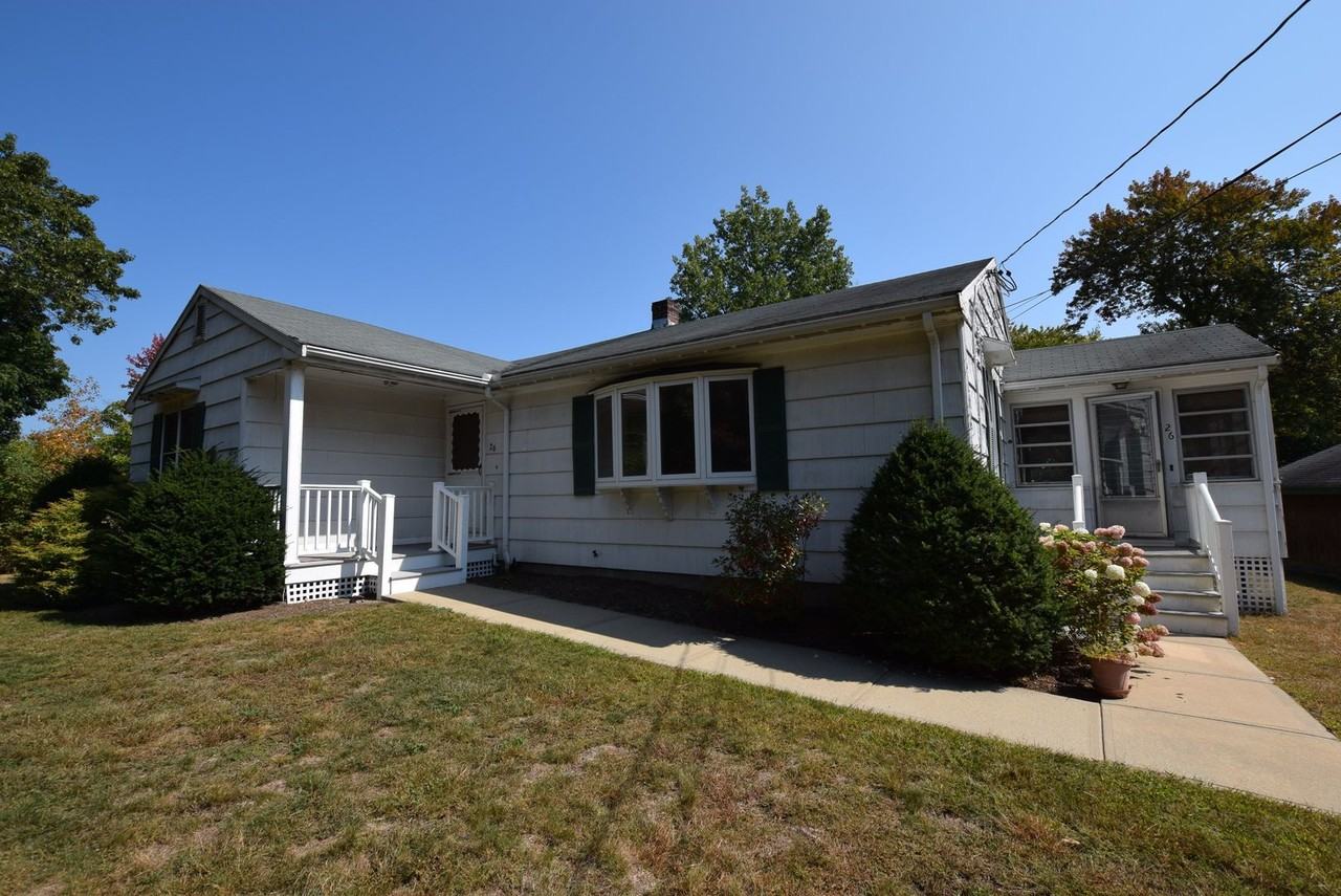 26 Hunt Rd - Photo 2 of 15