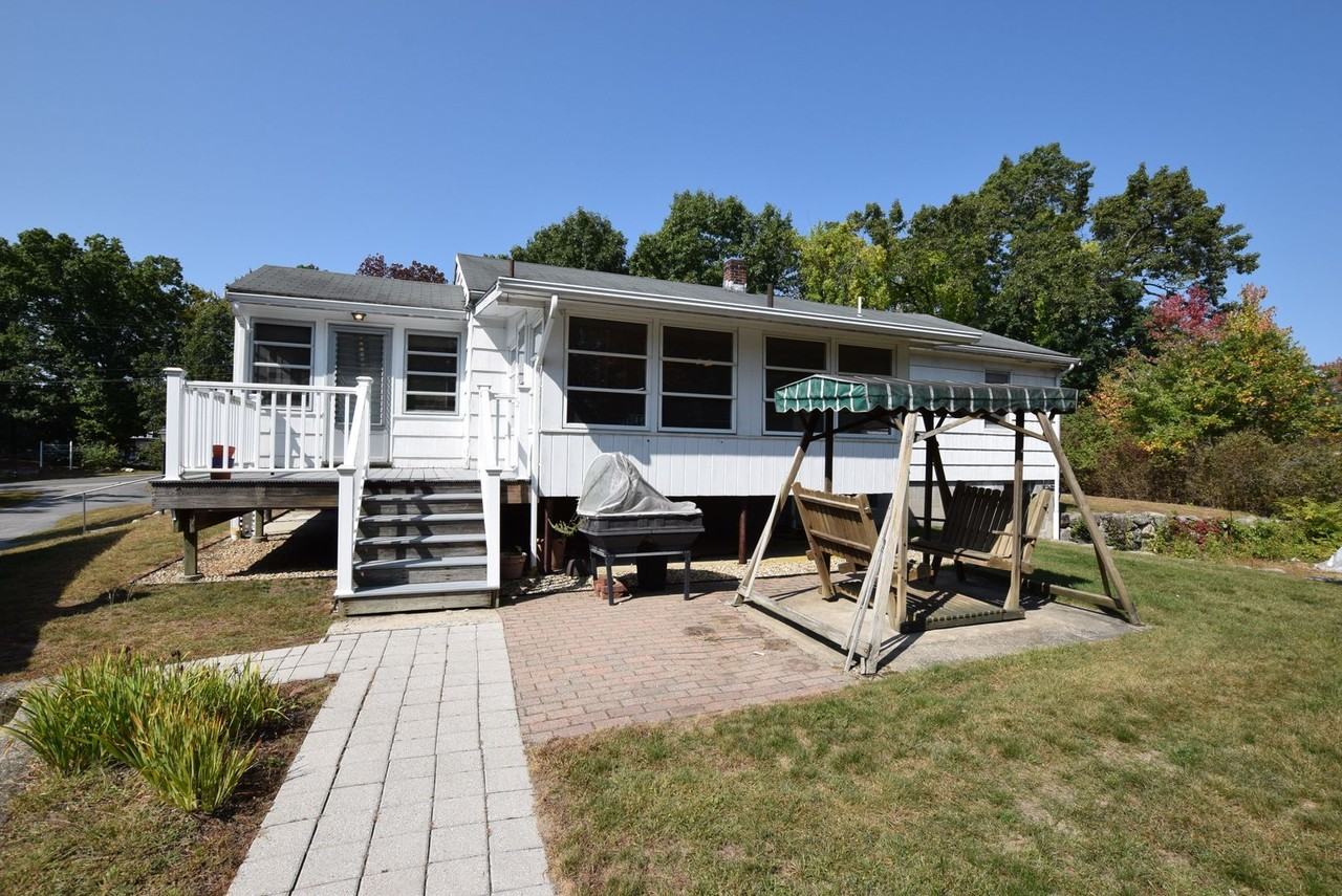 26 Hunt Rd - Photo 3 of 15