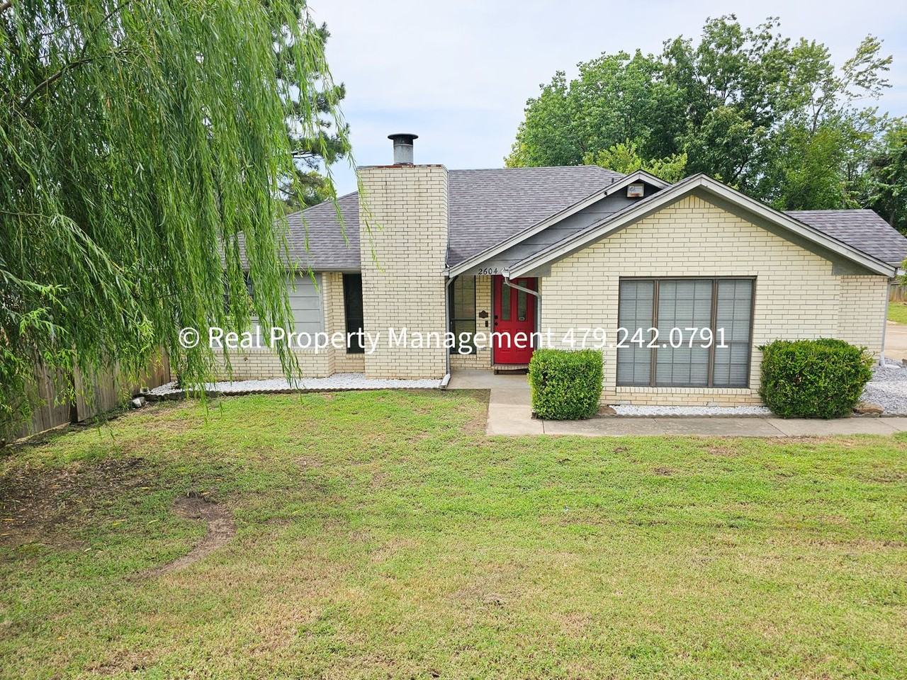 2604 S 65th St - Photo 2 of 19