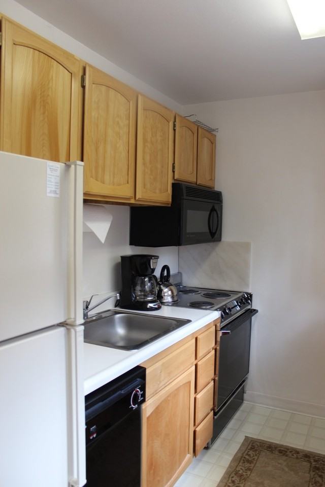 56856 Enterprise Dr - Photo 4 of 8