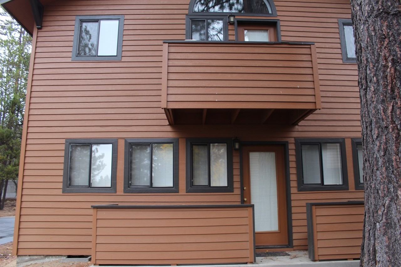 56856 Enterprise Dr - Photo 2 of 9