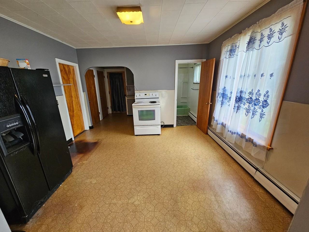 61 Washington St - Photo 2 of 9