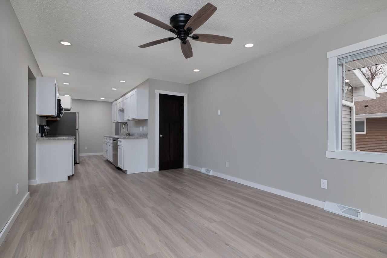 927-933 Park Ave W - Photo 3 of 19