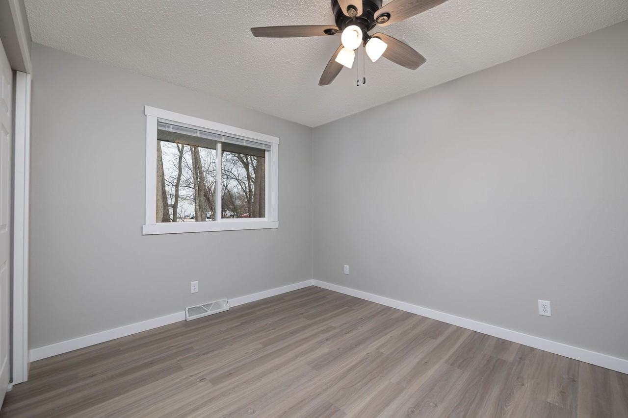 927-933 Park Ave W - Photo 7 of 19