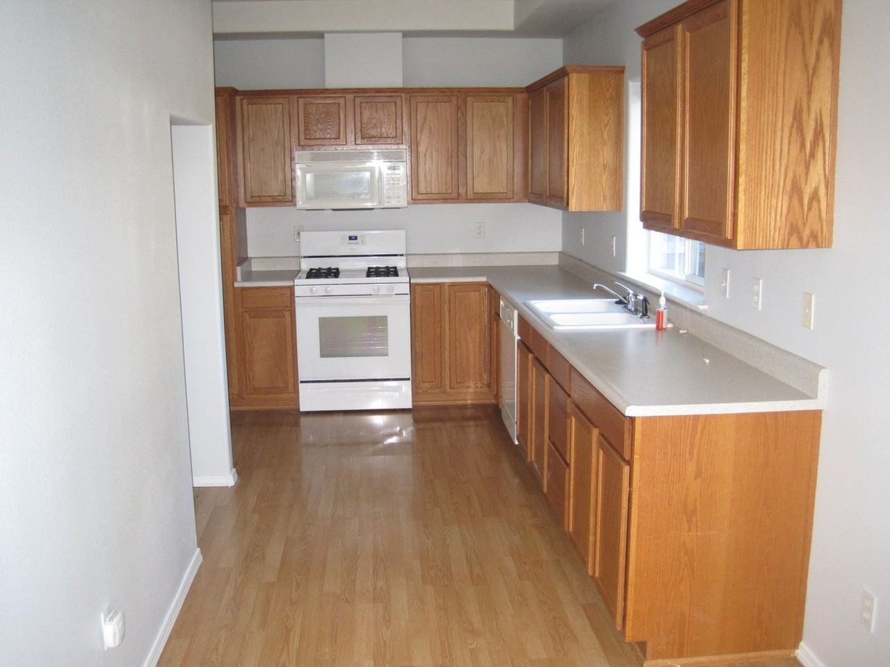 619 Shadow Way - Photo 7 of 23