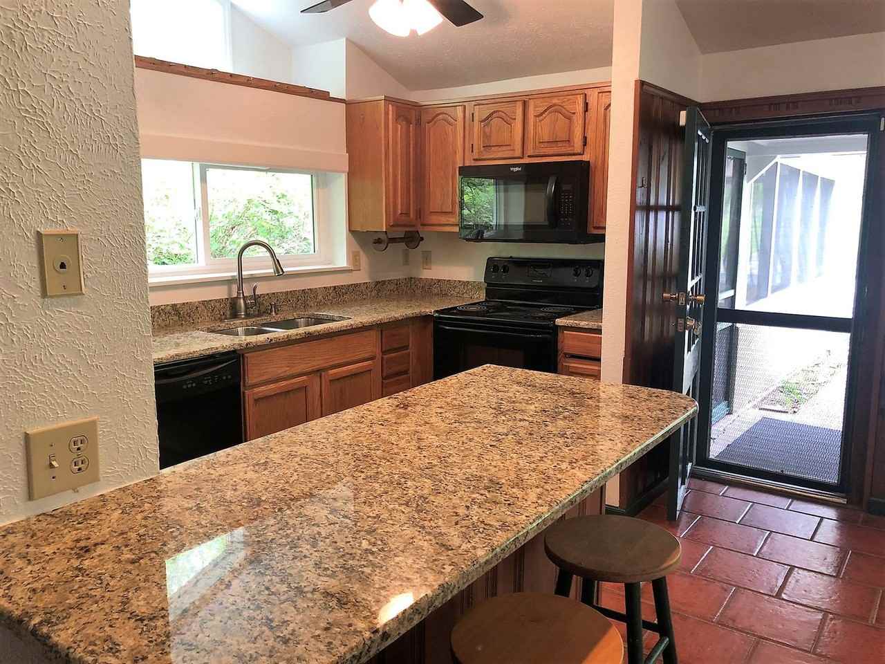 1251 Den Hill Rd - Photo 4 of 28