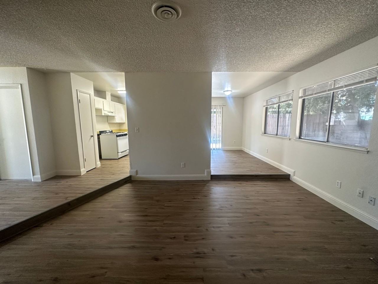 1701 Ortega Dr - Photo 5 of 27