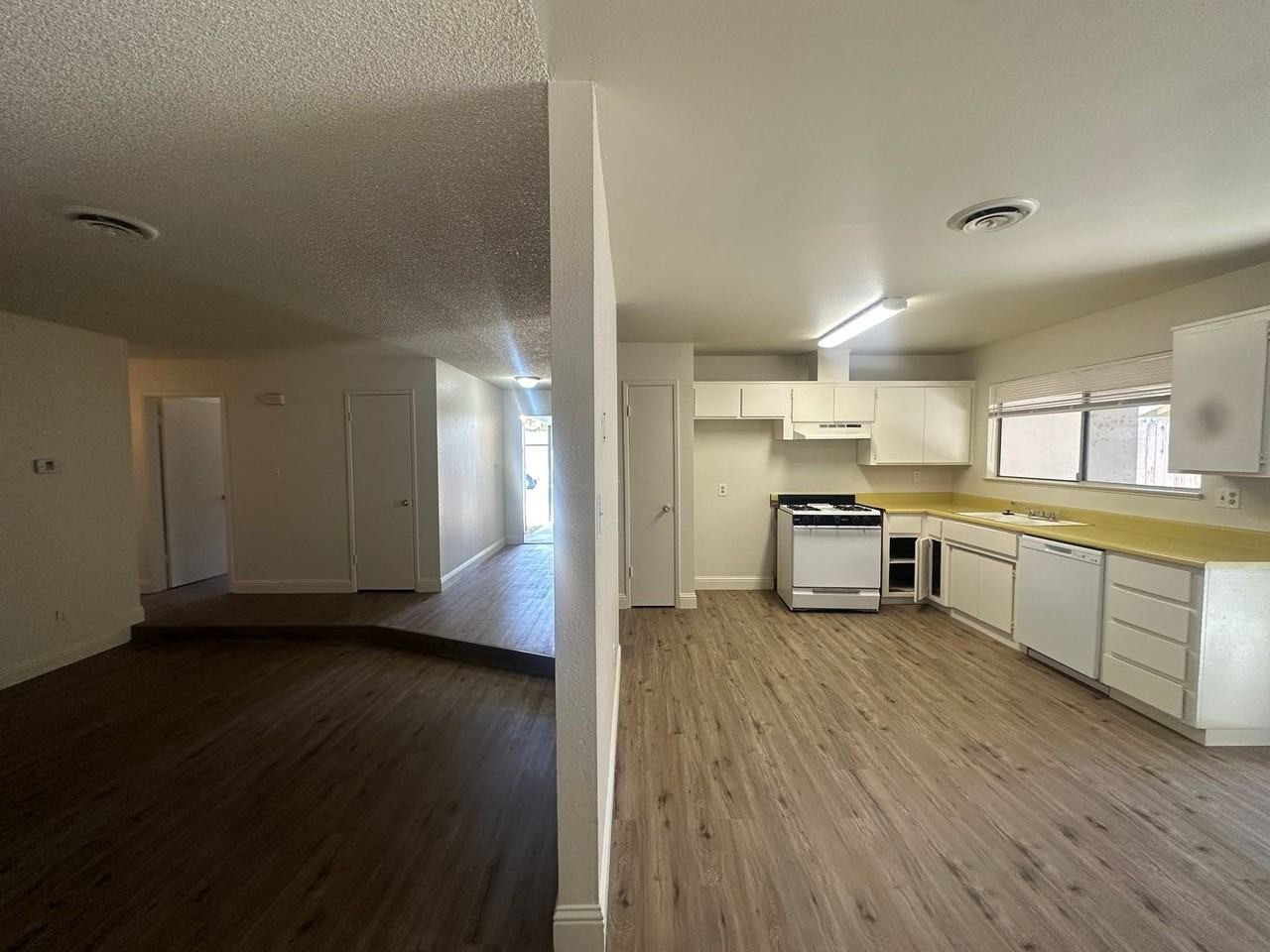 1701 Ortega Dr - Photo 7 of 27