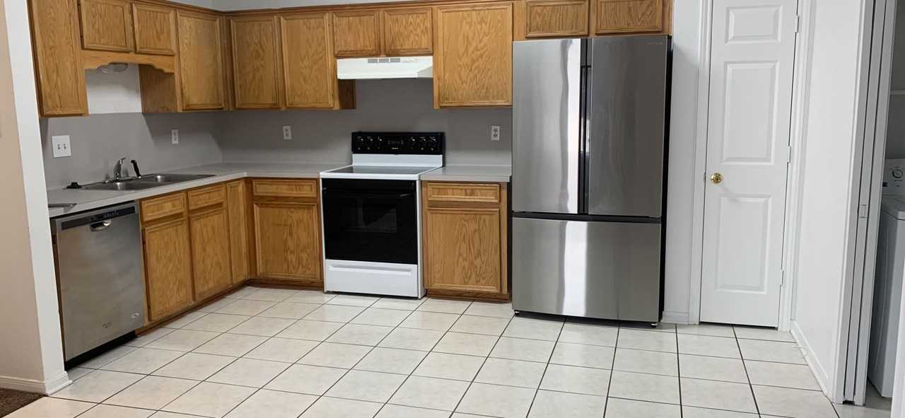 5202 Daybreak Dr - Photo 2 of 21