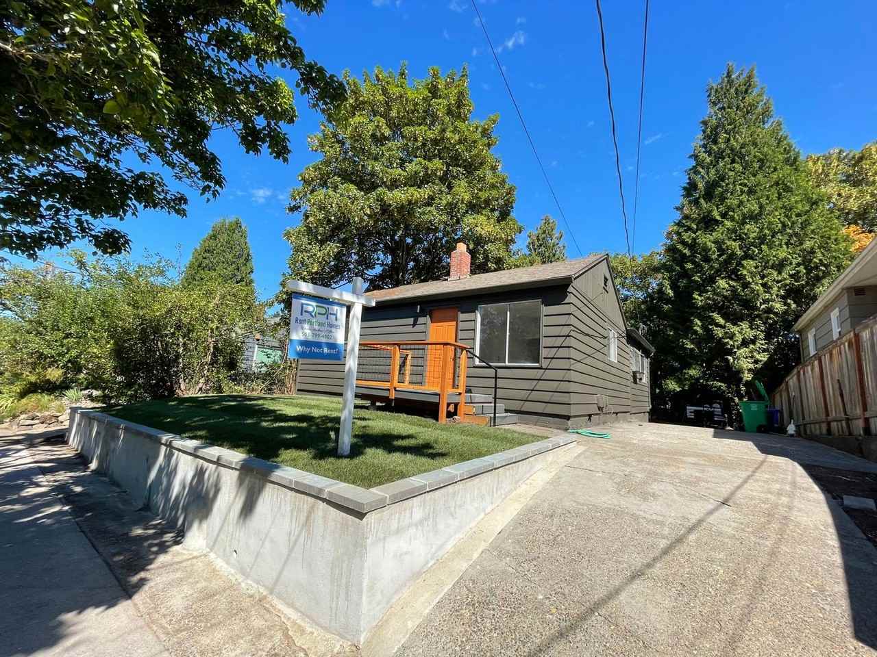 3914 Se 13th Ave - Photo 2 of 27
