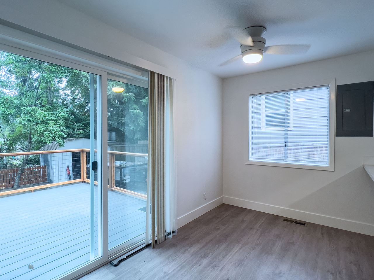 3914 Se 13th Ave - Photo 5 of 27