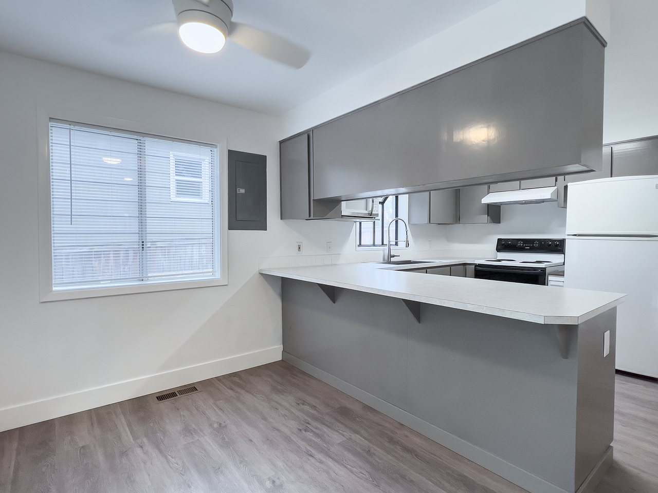 3914 Se 13th Ave - Photo 6 of 27