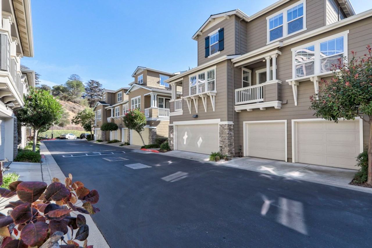 1000 Live Oak Way - Photo 3 of 50