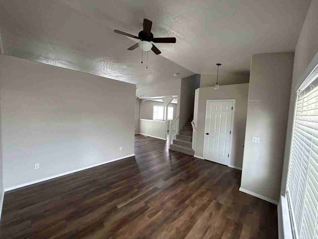 830 W Sheridan Ave - Photo 7 of 34