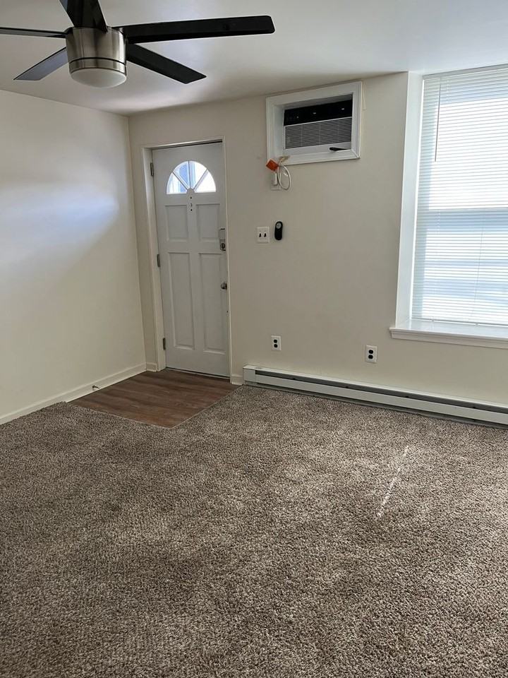 21 W 5th St - Photo 3 of 30