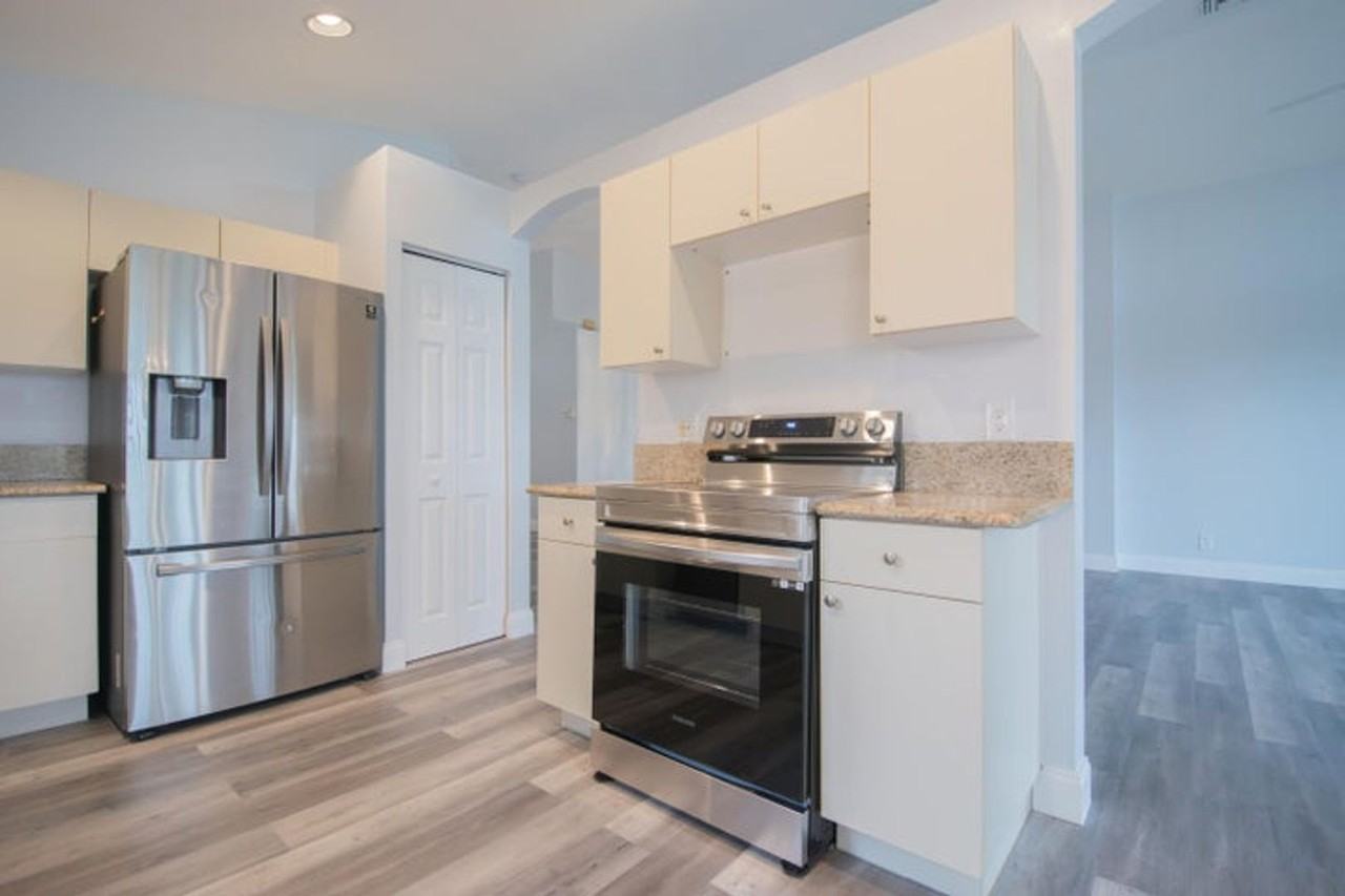 7243 Modena Dr - Photo 2 of 20