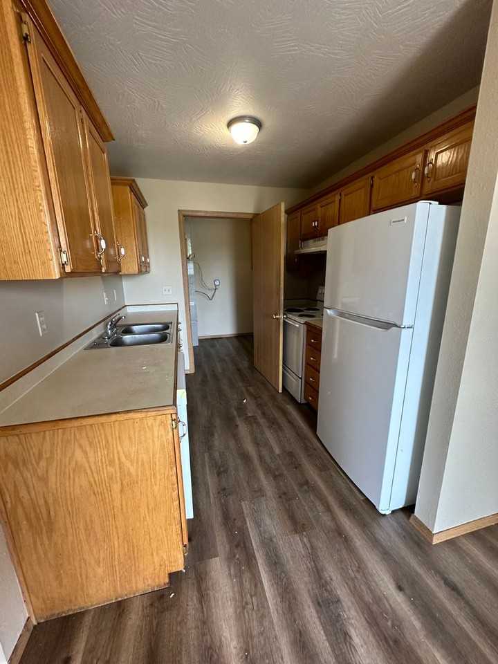 355B Peach Tree St - Photo 2 of 9