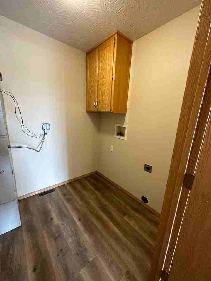 355B Peach Tree St - Photo 3 of 9