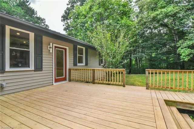 16 Shady Knoll Ln - Photo 3 of 18