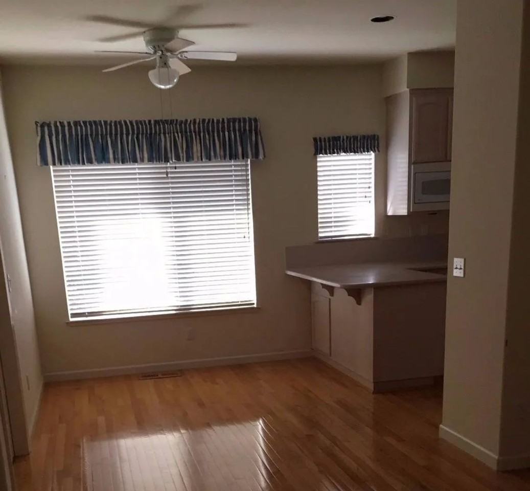 138 White Oak Dr - Photo 3 of 7