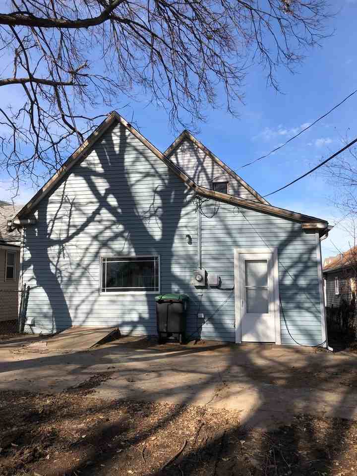 2409 Blondo St - Photo 2 of 8