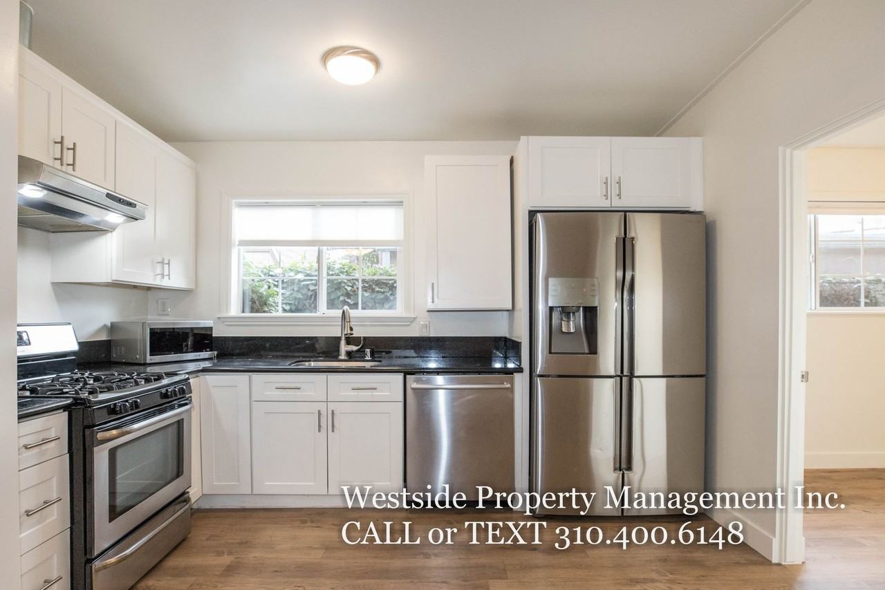 1028 S. Mansfield Ave. - Photo 3 of 10