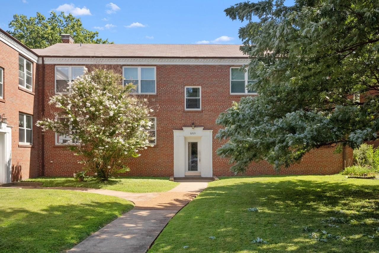 6221 Sunshine Dr Apt A - Photo 3 of 30