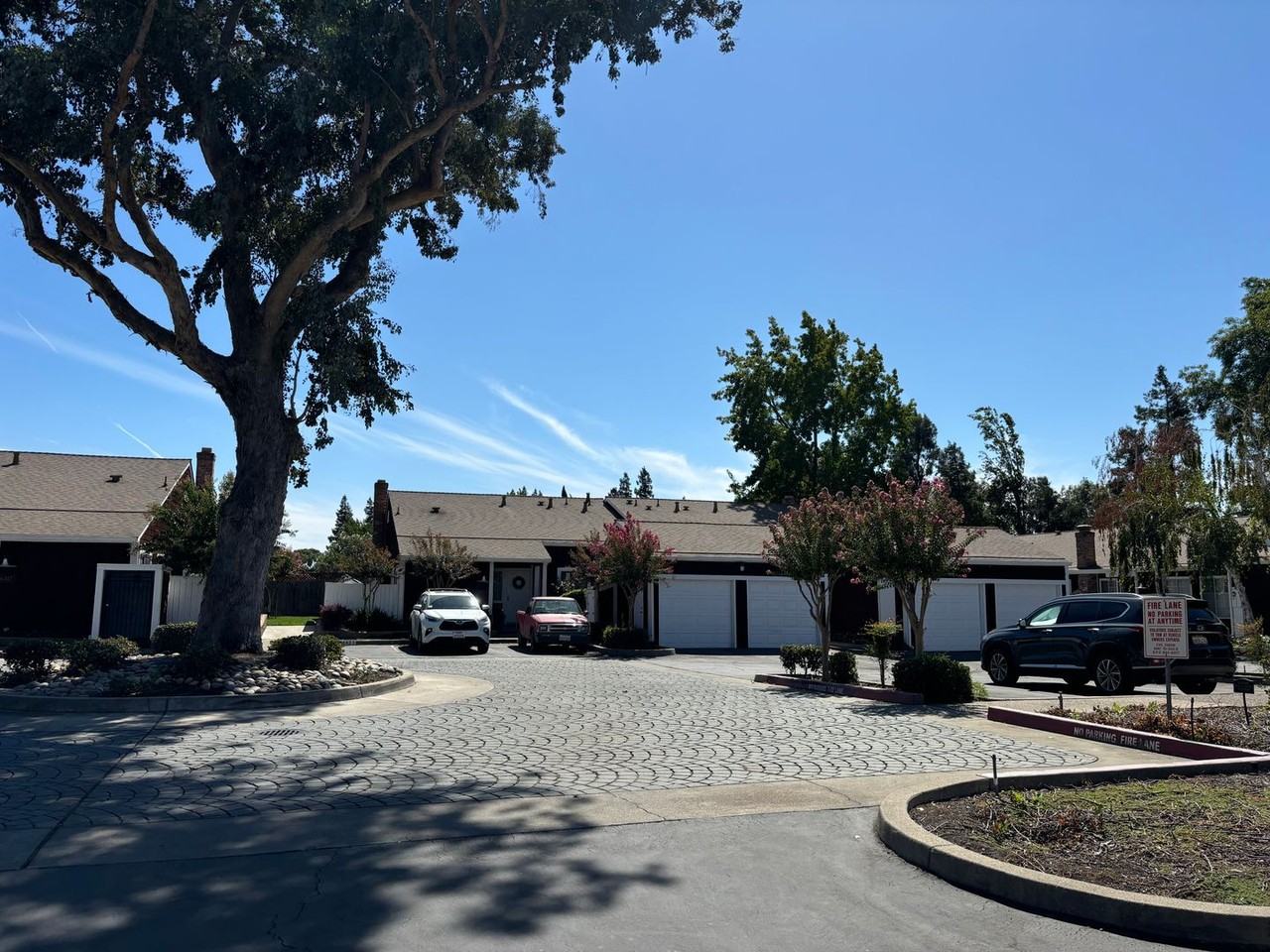 6449 Embarcadero Dr - Photo 4 of 18