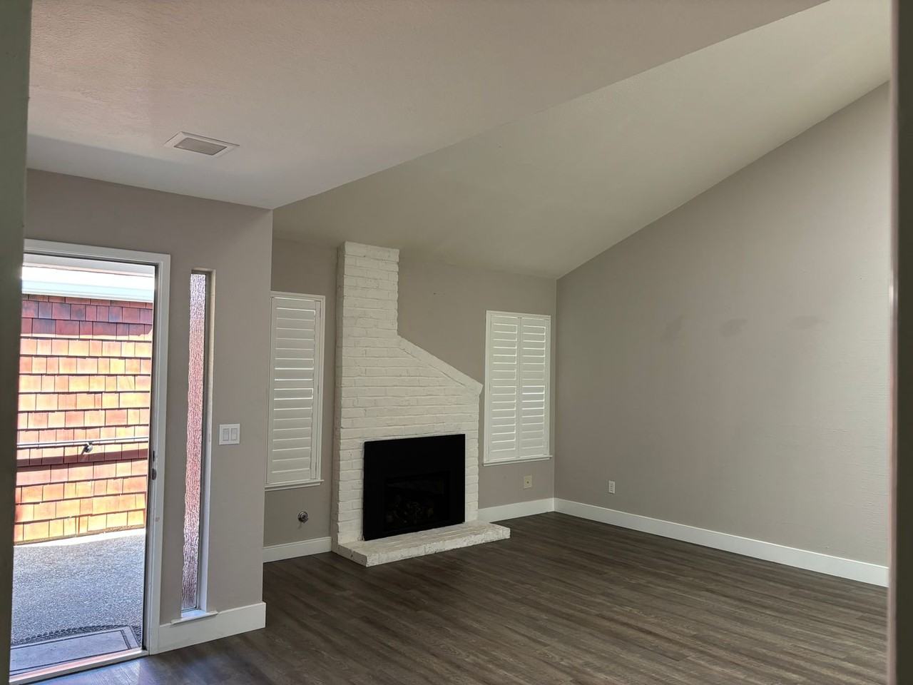 6449 Embarcadero Dr - Photo 6 of 18
