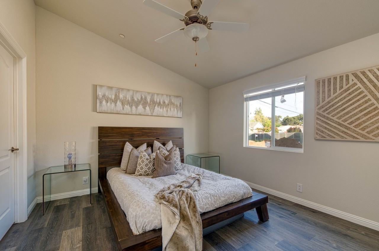 1827 C Ave - Photo 4 of 16