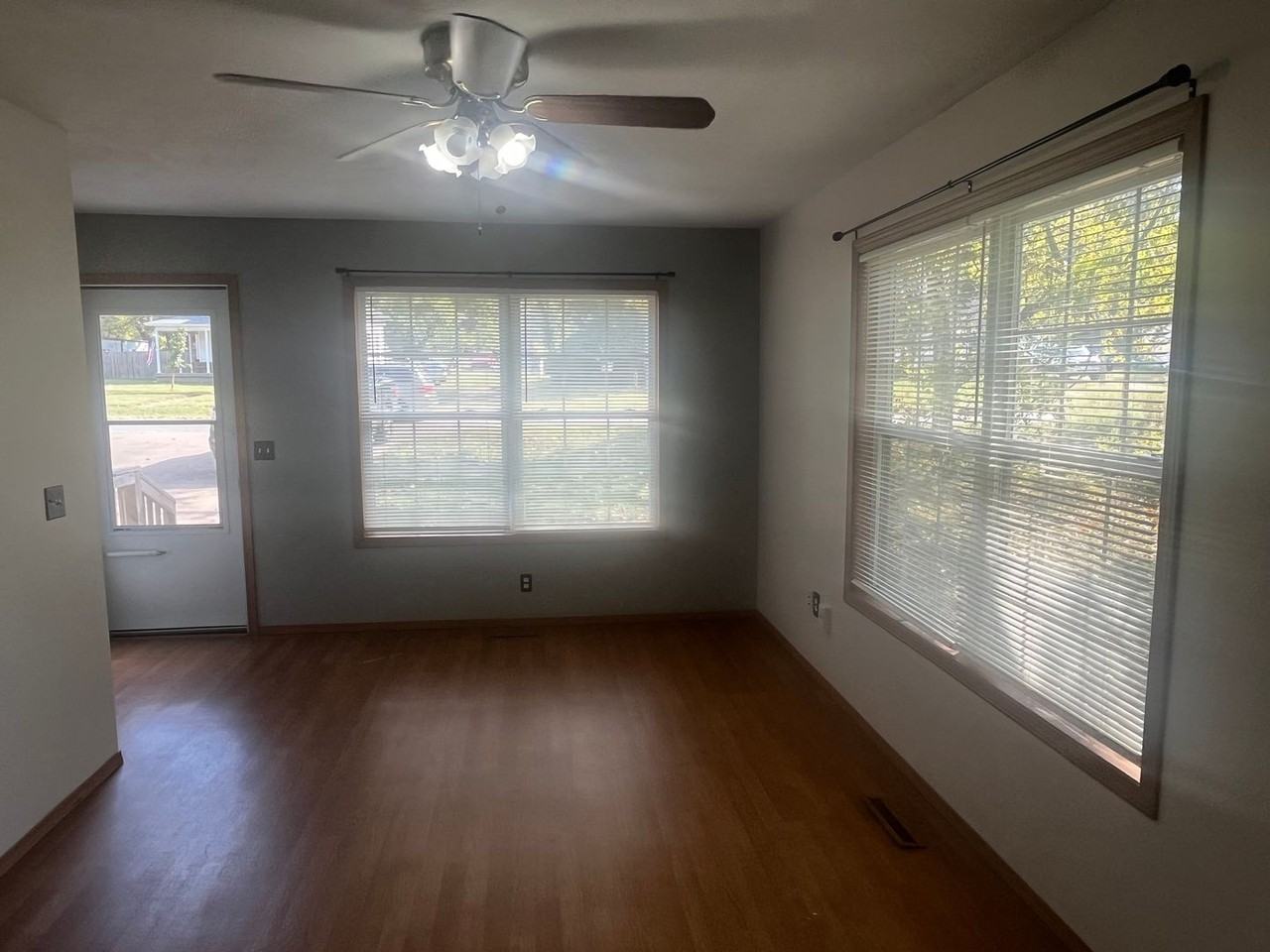 206 W Center St - Photo 2 of 19