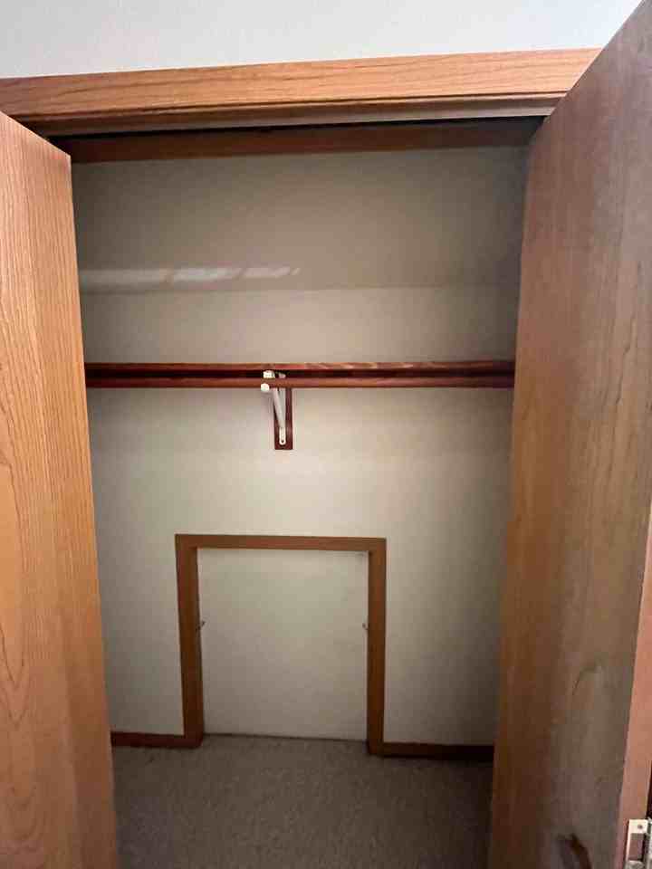 206 W Center St - Photo 3 of 19