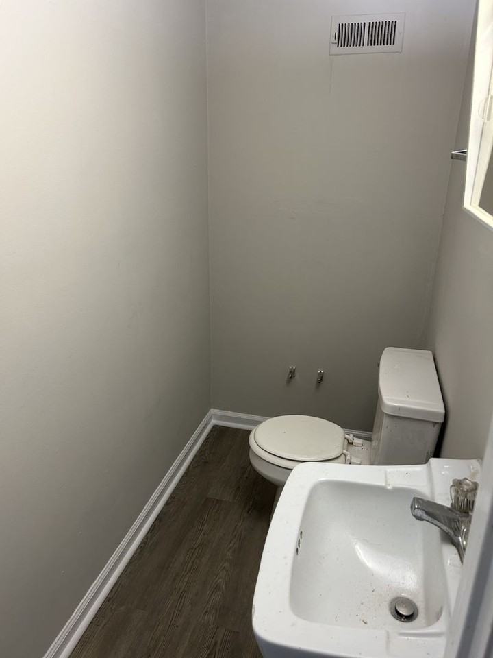 1711 Windsor Dr - Photo 6 of 7