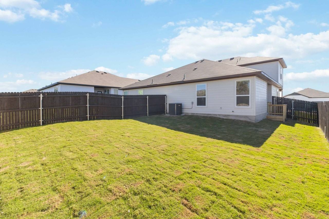 796 Staglin St #B - Photo 3 of 29