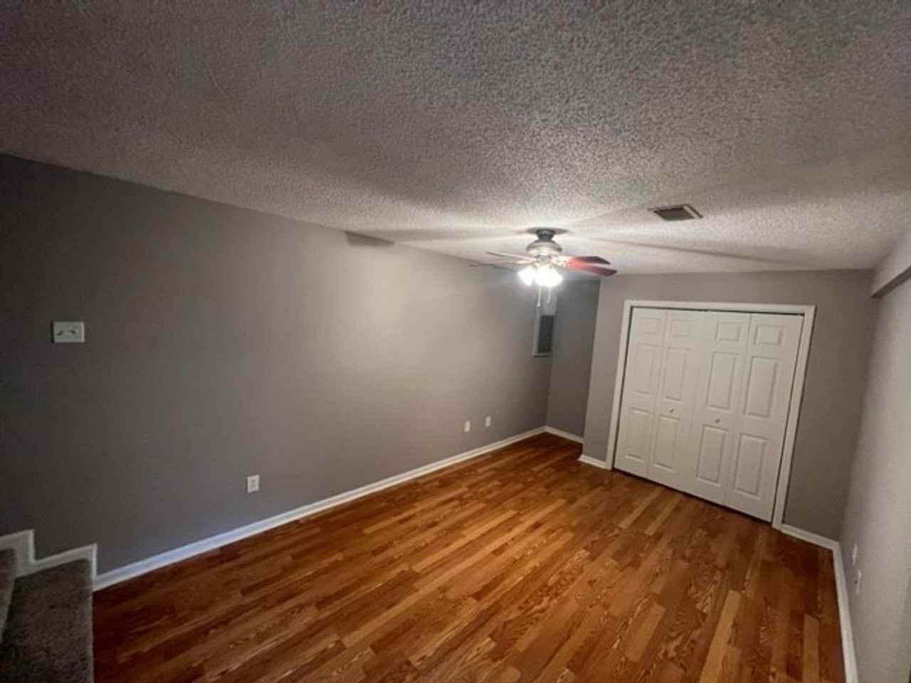 301 Cambridgeshire Ct - Photo 6 of 18