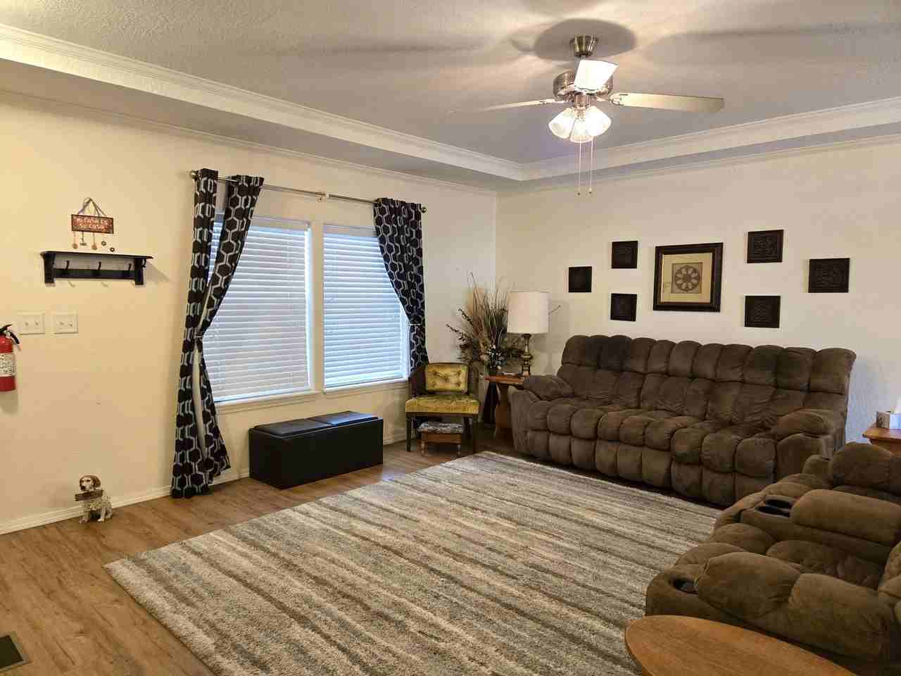 106 Aspen Cir - Photo 4 of 34